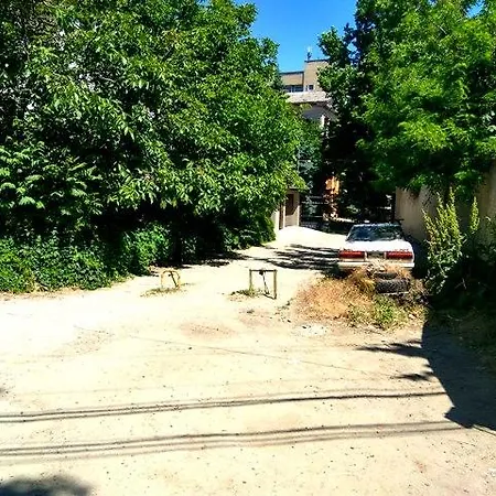 On Rulevoy Pereulok Apartment Odesa