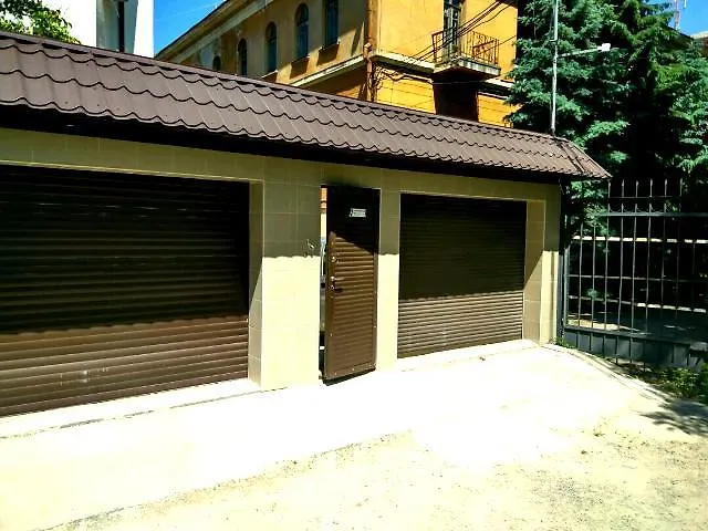 Apartment On Rulevoy Pereulok