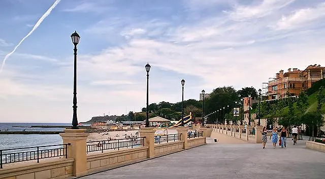 On Rulevoy Pereulok *